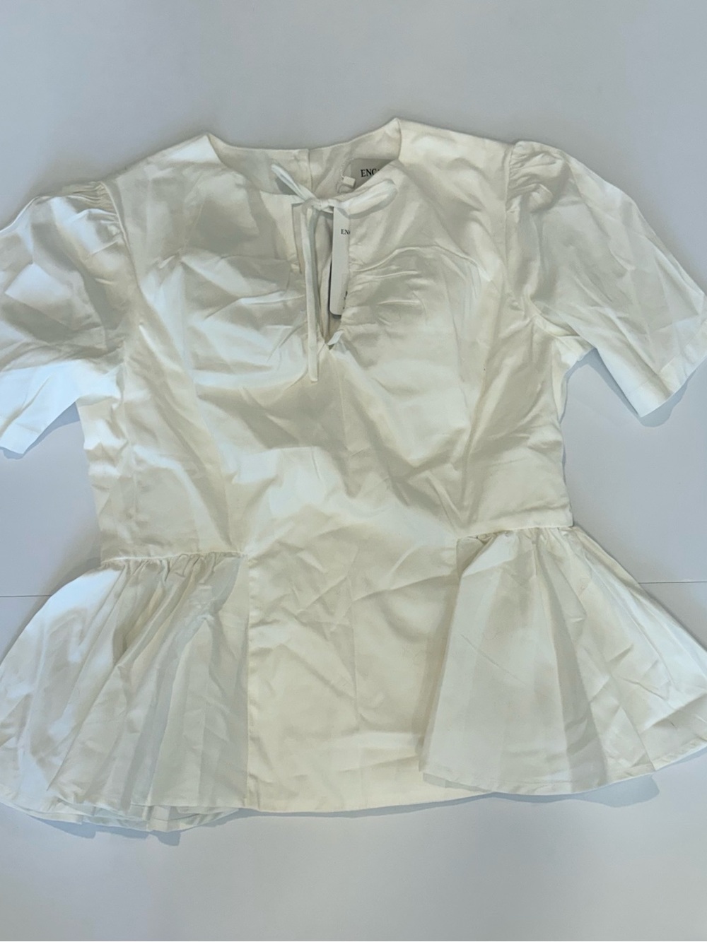 Encantadore Ela Ivory Peplum Tie-Neck Blouse NWT medium